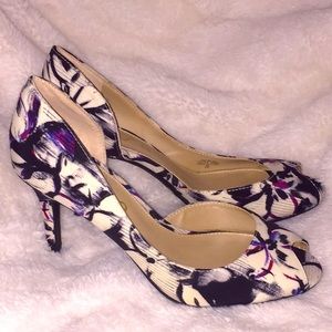 NWOT Unisa Floral Peep Toe Pumps